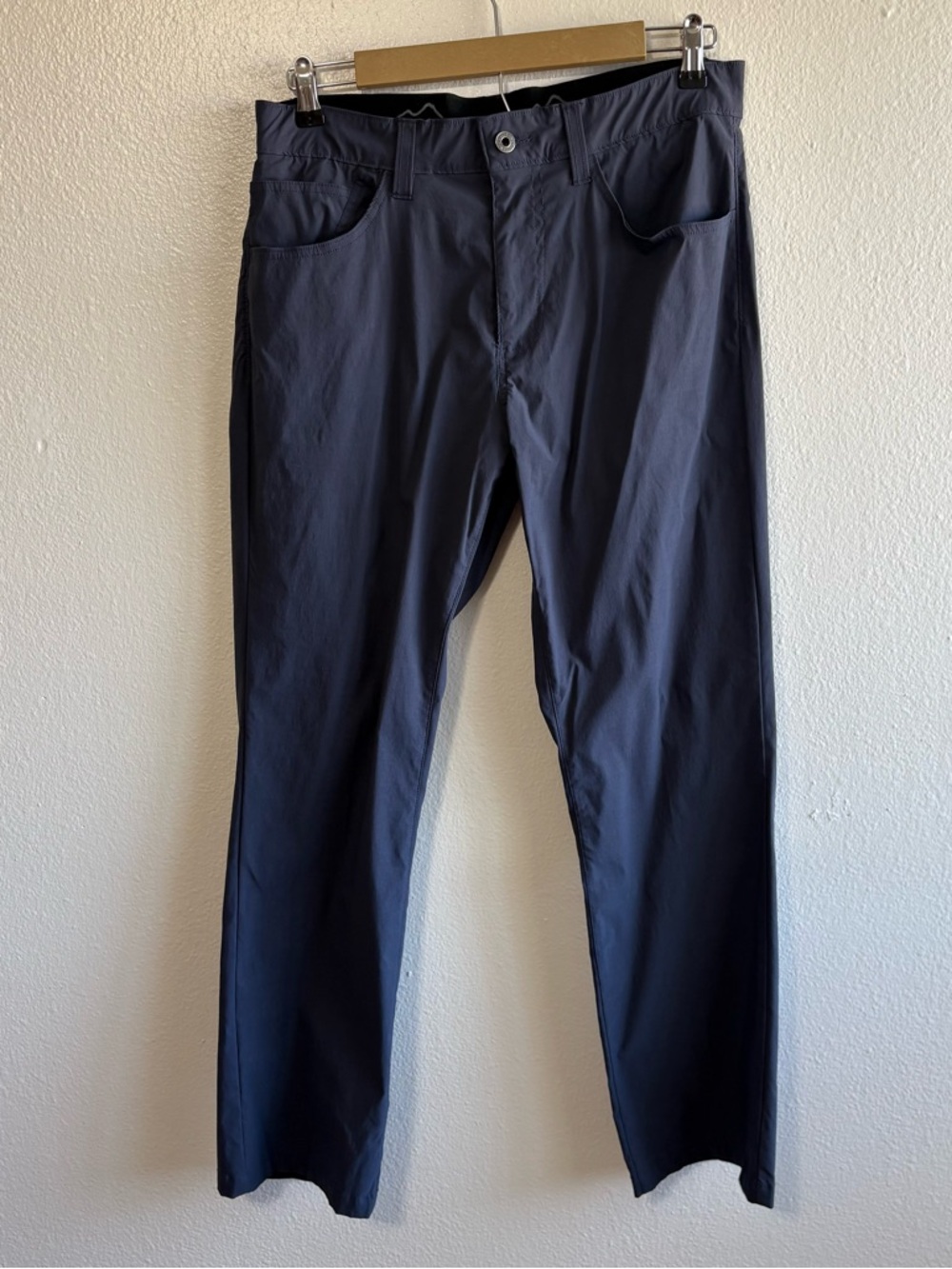 Eddie Bauer Mens 32 Blue Hiking Pants Travel Outdoor Neutral Comfort Nylon